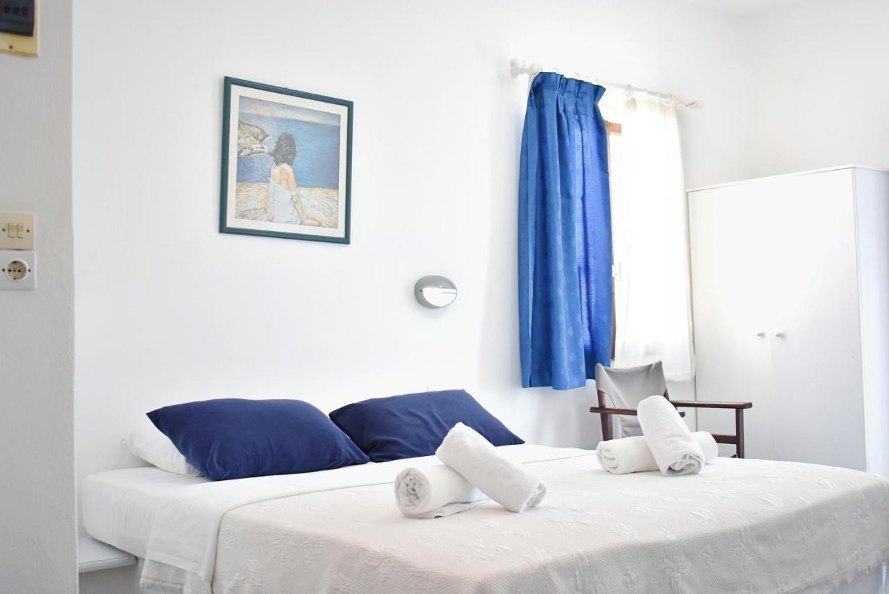 Martinos Studios, Merihas Port Kythnos Exterior foto