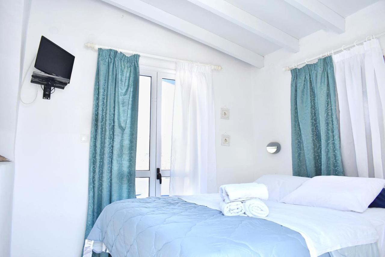 Martinos Studios, Merihas Port Kythnos Exterior foto