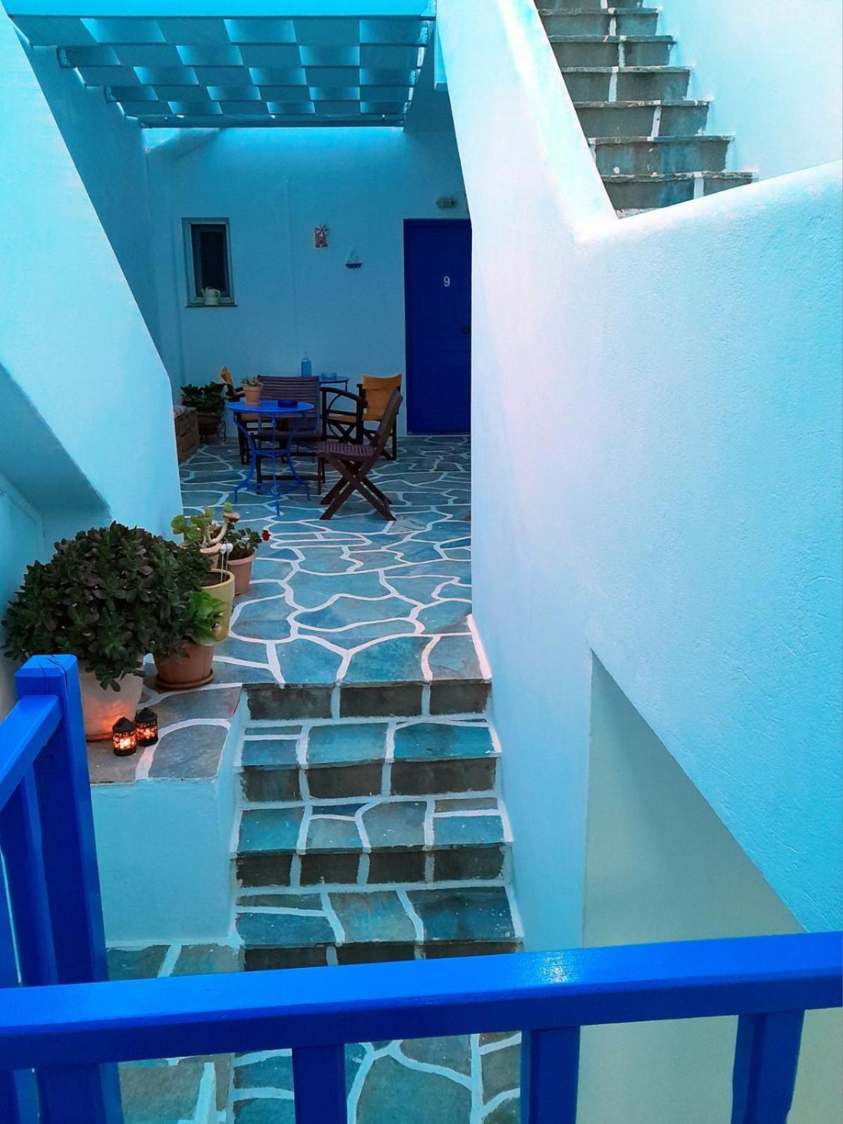 Martinos Studios, Merihas Port Kythnos Exterior foto